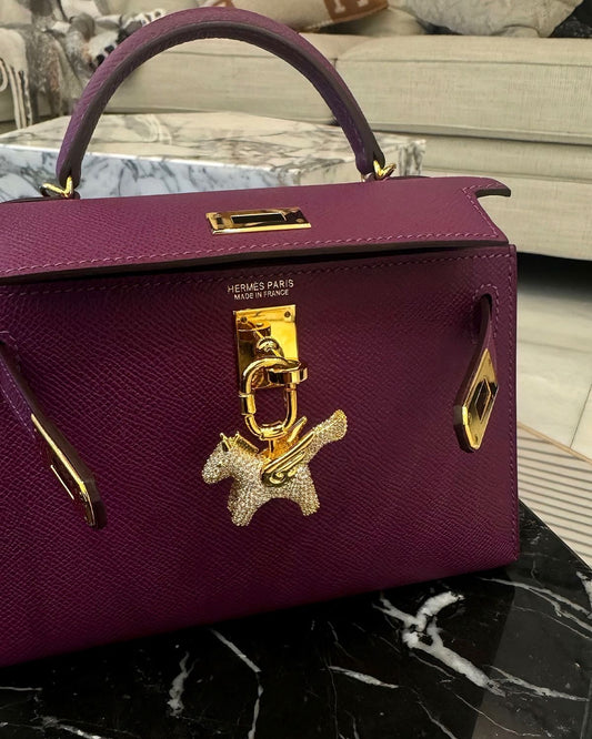 Accesoriu de Geantă Pegas Pavé · Aur 14K – Realizat la Comandă